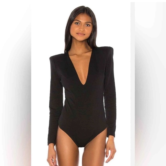 Grlfrnd ‘Eryka’ V-neck long sleeve shoulder pad bodysuit, Black, medium Revolve - Picture 2 of 8
